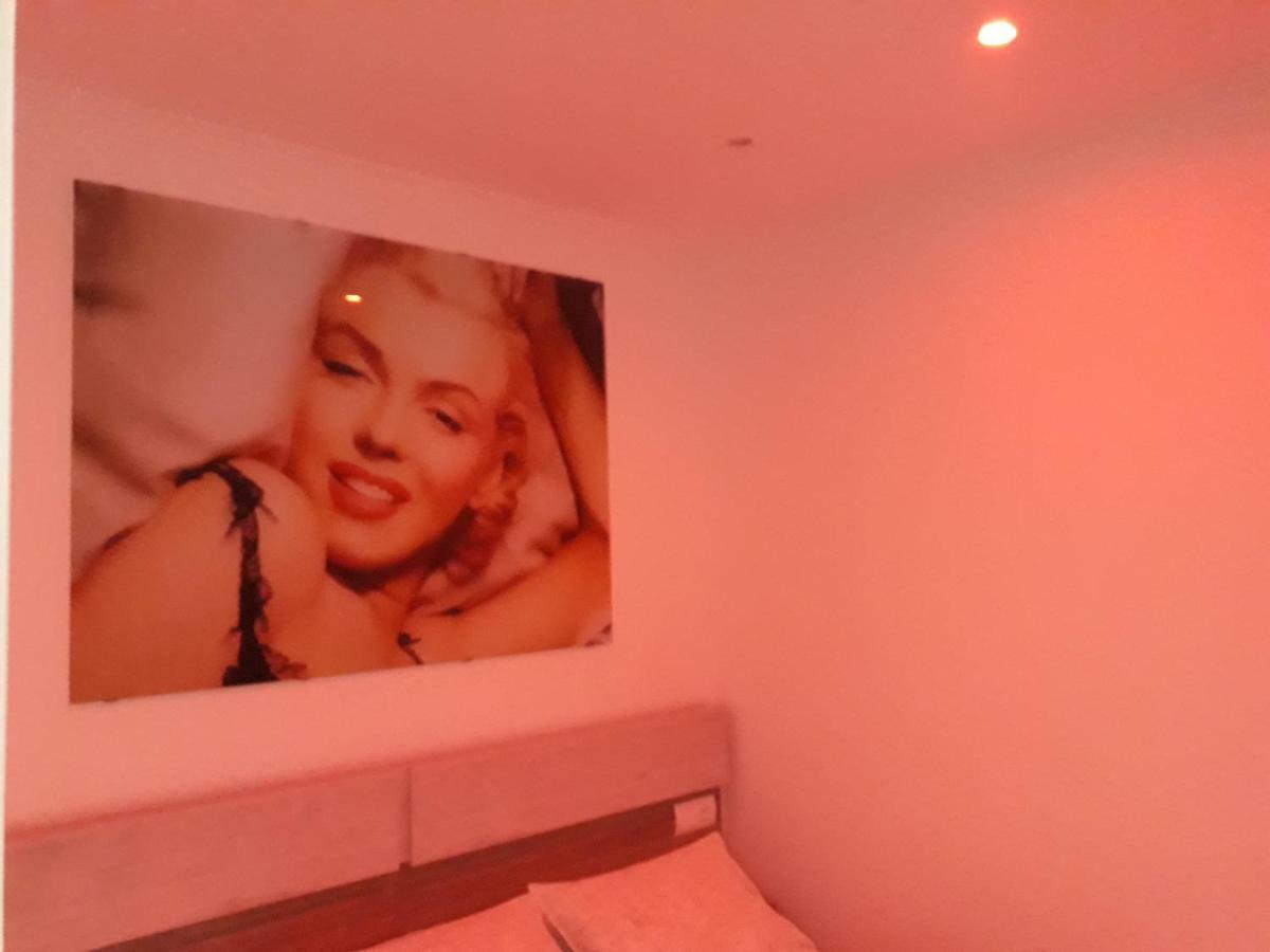 罗萨斯Marilyn公寓 外观 照片